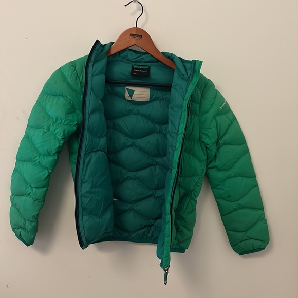 Peak performance, junior, green puffer jacket. - Picture 3 of 6